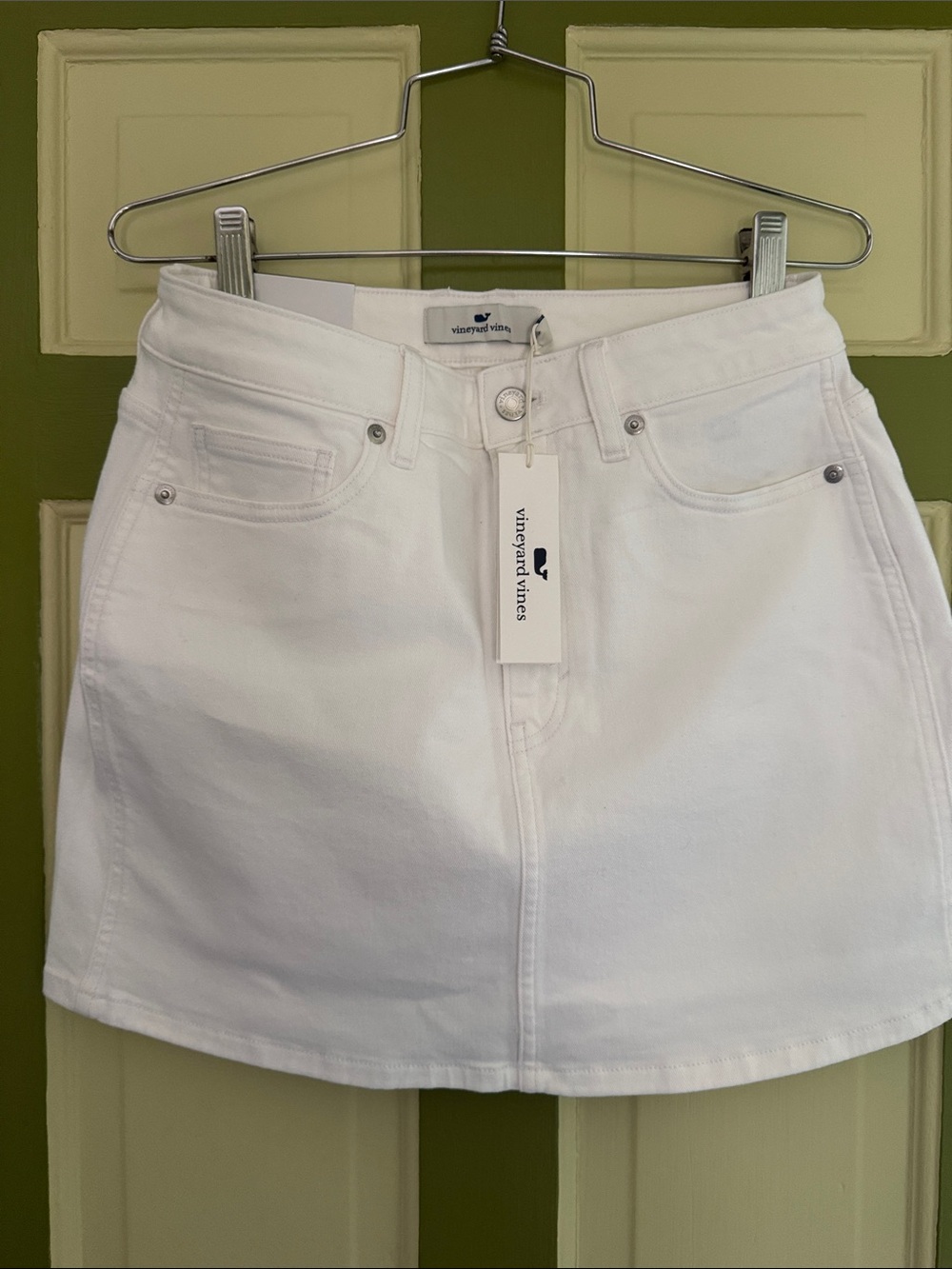 Vineyard Vines White Denim Mini Skirt with Front Pockets